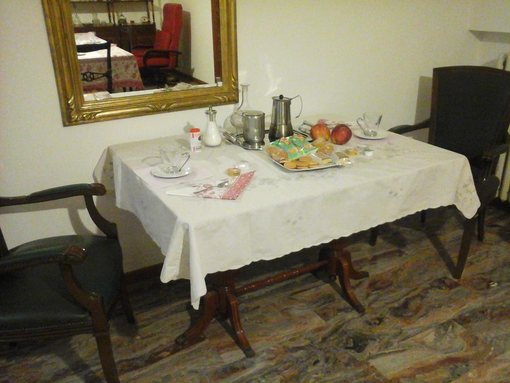 Double Room Private Bathroom,265476393:JPEG